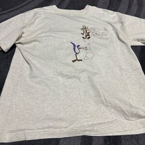 2000s Men’s Medium Warner Bros Studio Store Road Runner & Wylie Coyote Tee